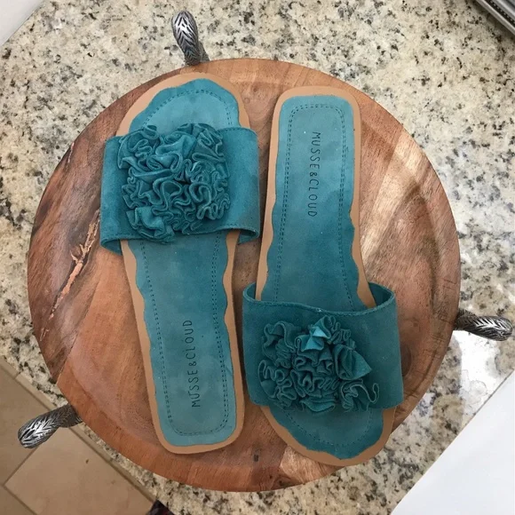 🎉HP🎉 MUSSE & CLOUD Aqua / Turquoise Suede Sandal 7.5 - Picture 4 of 6
